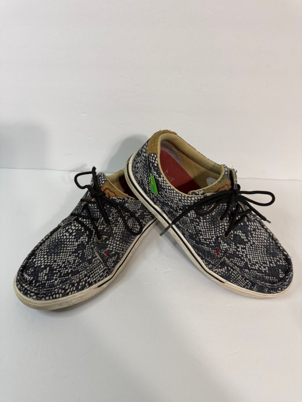 Twisted X Women's Black & White Snake-Print Low-Top Sneakers